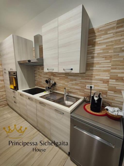 萨莱诺Principessa Sichelgaita House别墅 外观 照片