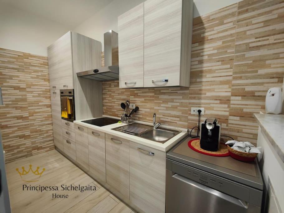 萨莱诺Principessa Sichelgaita House别墅 外观 照片
